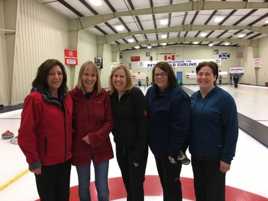 Team Sandi Pawluk wins B-Side Championship